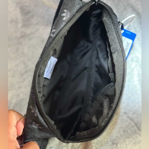New Adidas Trefoil Logo Waist Pack Cross Body Belt Bag - Picture 8 of 9